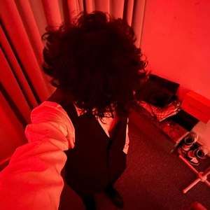 Meet your Posher, Noufside